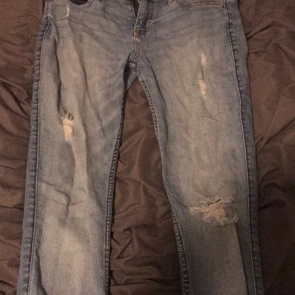 Hollister Super Skinny Jeans - Picture 2 of 4